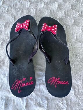Disney Minnie Mouse flip flop shoes